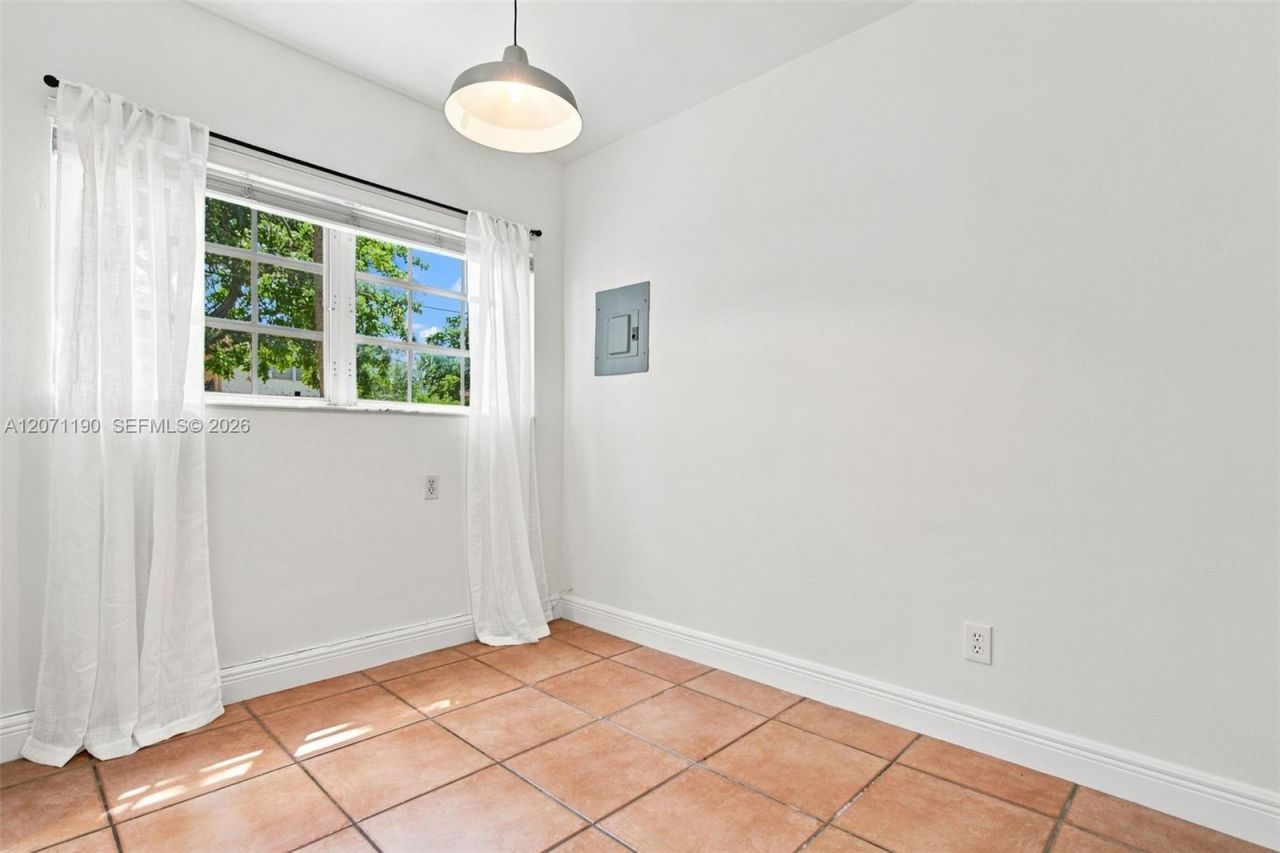 6511 Santona St , Unit C6, Coral Gables, FL 33146 Photo