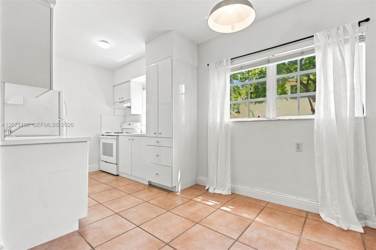 6511 Santona St , Unit C6, Coral Gables, FL 33146 Photo