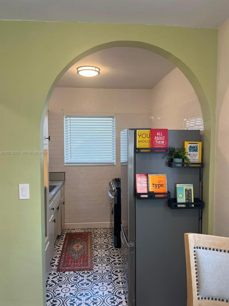 7720 Harding Ave, Unit 8, Miami Beach, FL 33141 Photo