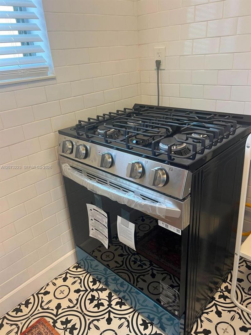 7720 Harding Ave, Unit 8, Miami Beach, FL 33141 Photo