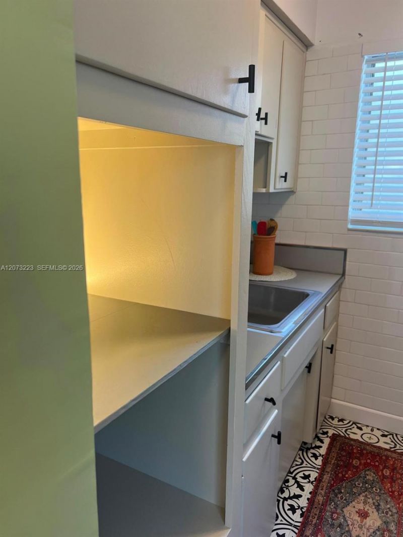 7720 Harding Ave, Unit 8, Miami Beach, FL 33141 Photo