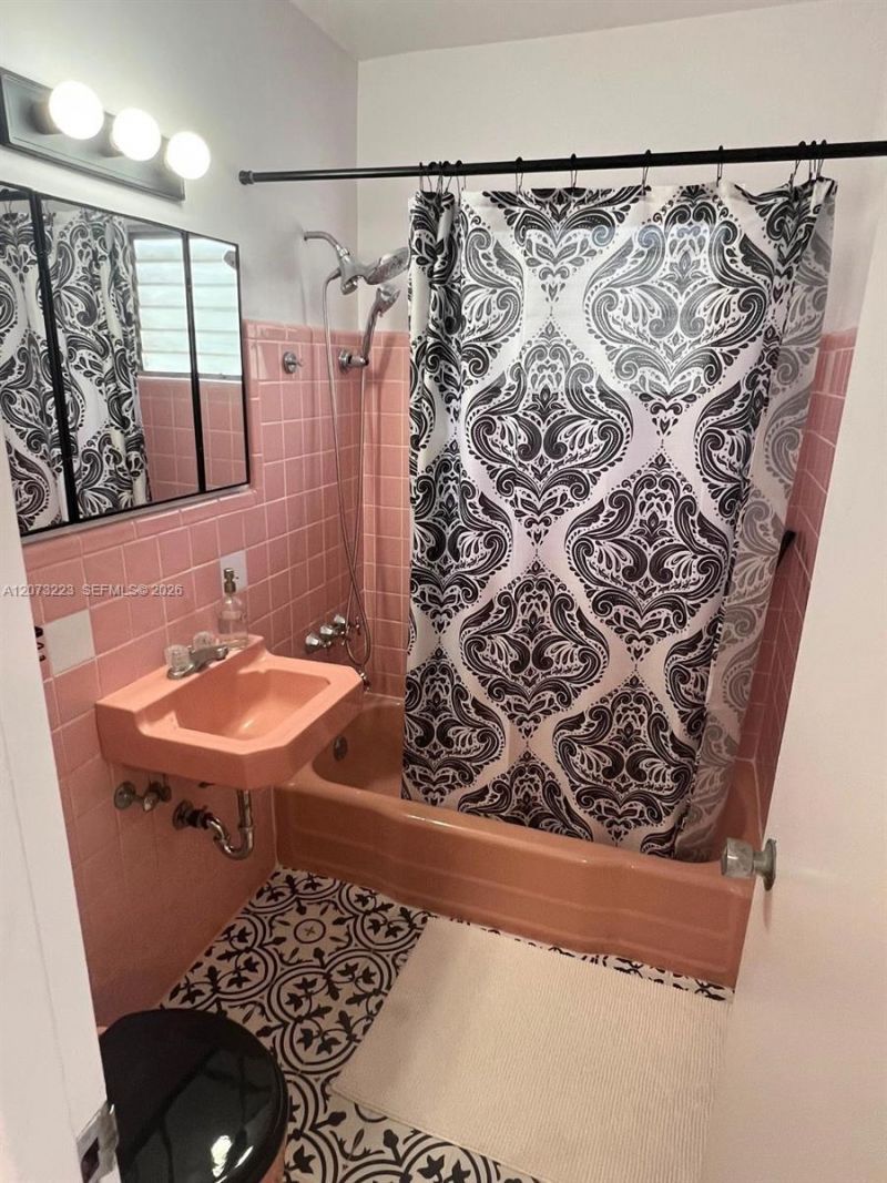 7720 Harding Ave, Unit 8, Miami Beach, FL 33141 Photo