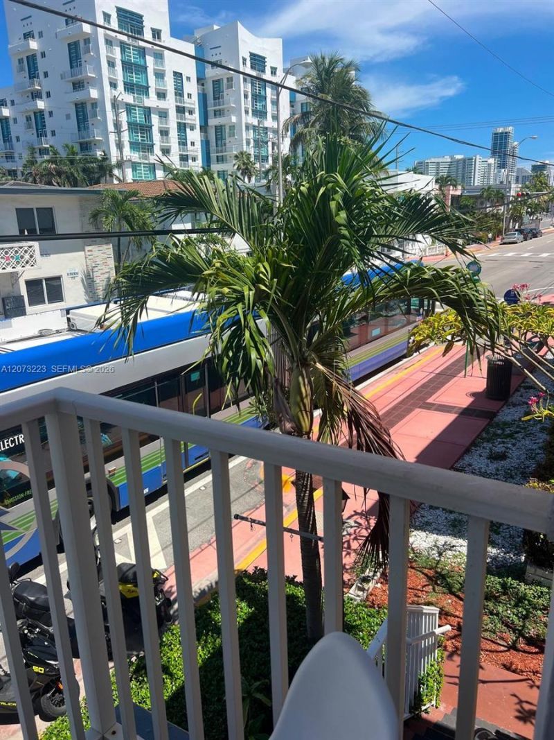 7720 Harding Ave, Unit 8, Miami Beach, FL 33141 Photo