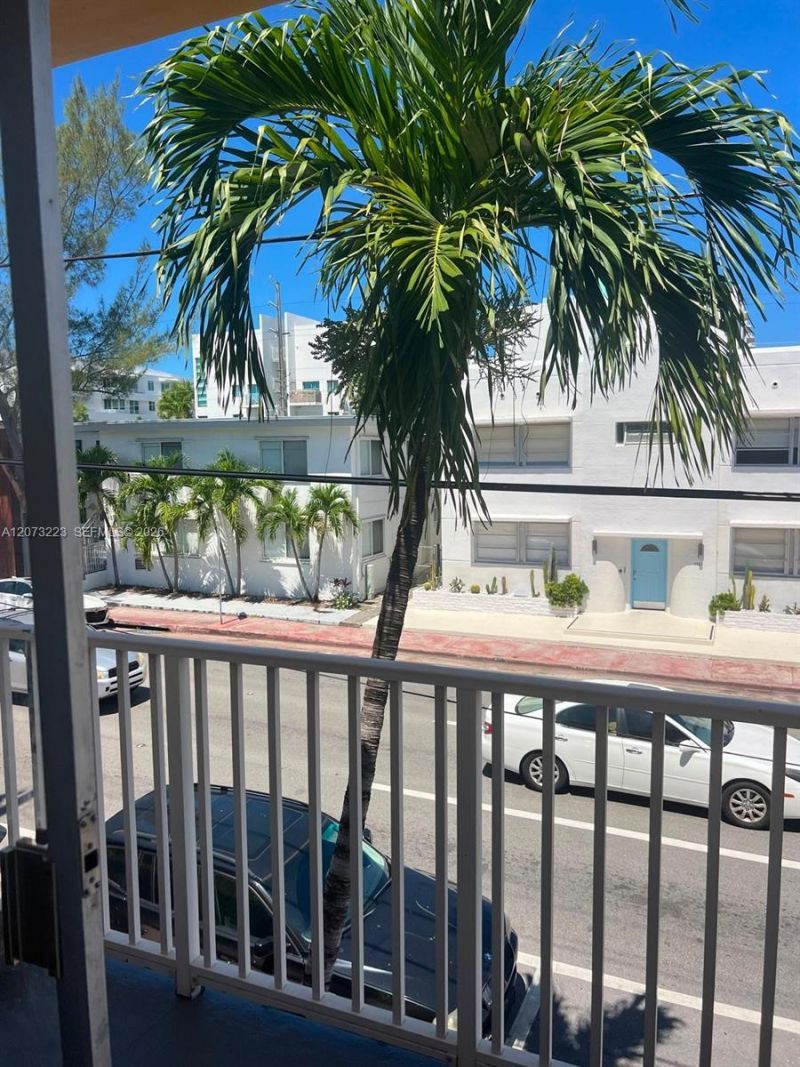 7720 Harding Ave, Unit 8, Miami Beach, FL 33141 Photo