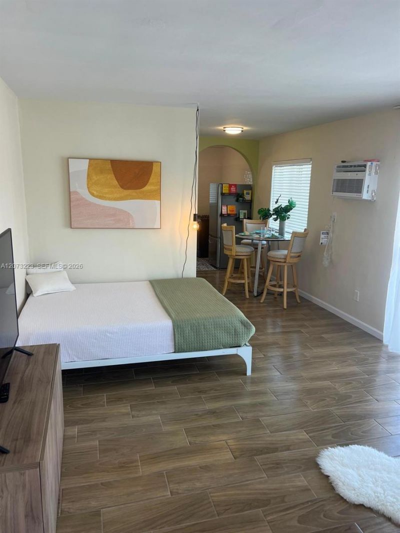 7720 Harding Ave, Unit 8, Miami Beach, FL 33141 Photo