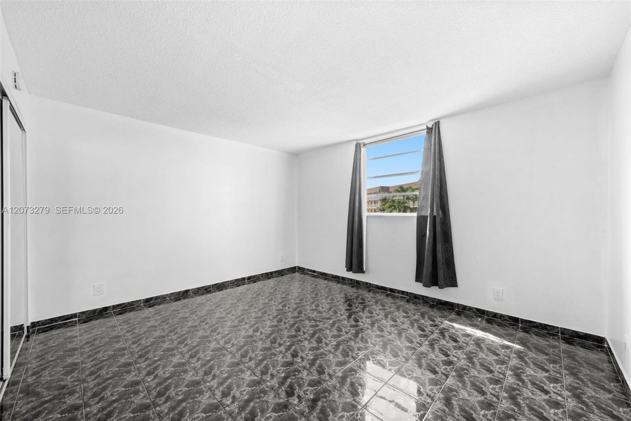 1913 S Ocean Dr, Unit 208A, Hallandale Beach, FL 33009 Photo