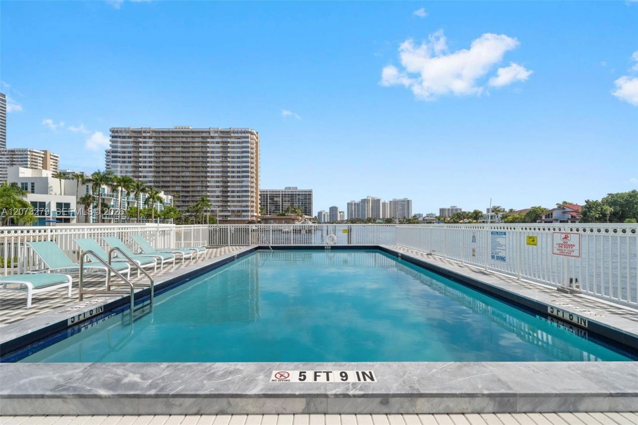 1913 S Ocean Dr, Unit 208A, Hallandale Beach, FL 33009 Photo