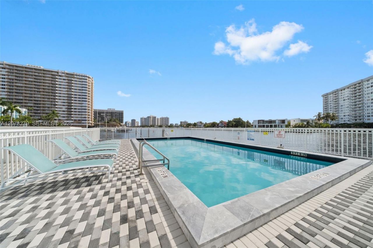 1913 S Ocean Dr, Unit 208A, Hallandale Beach, FL 33009 Photo