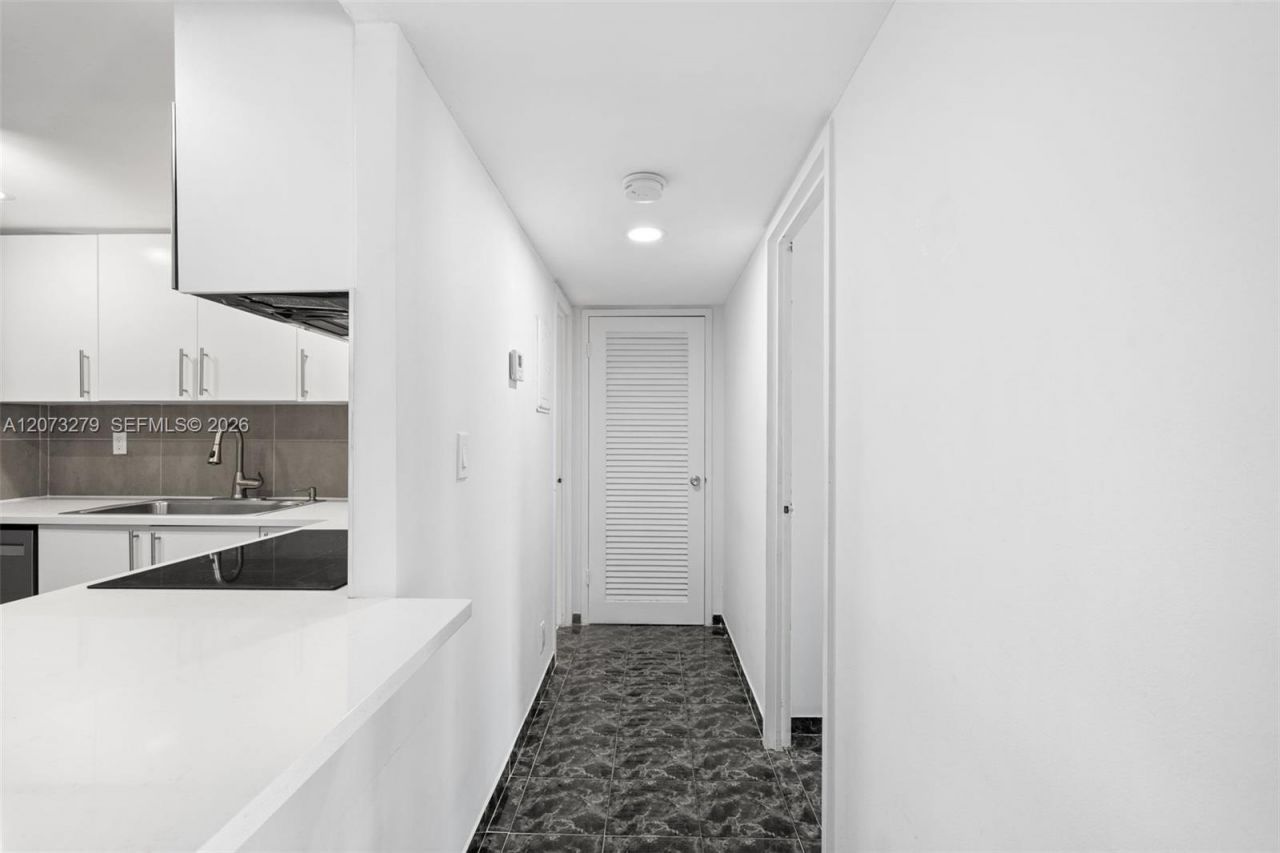 1913 S Ocean Dr, Unit 208A, Hallandale Beach, FL 33009 Photo