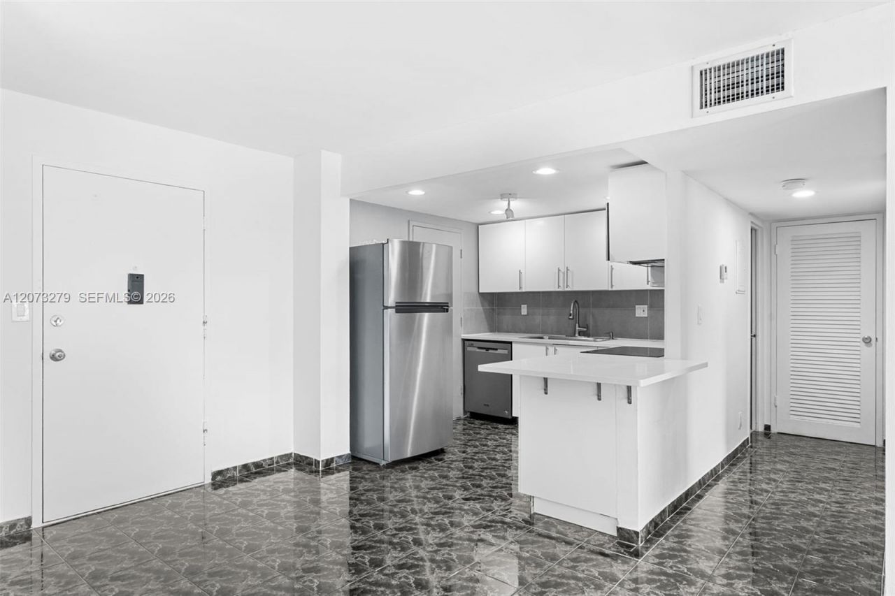 1913 S Ocean Dr, Unit 208A, Hallandale Beach, FL 33009 Photo