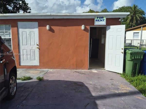 2300 NW 15th Ct, Fort Lauderdale, FL 33311