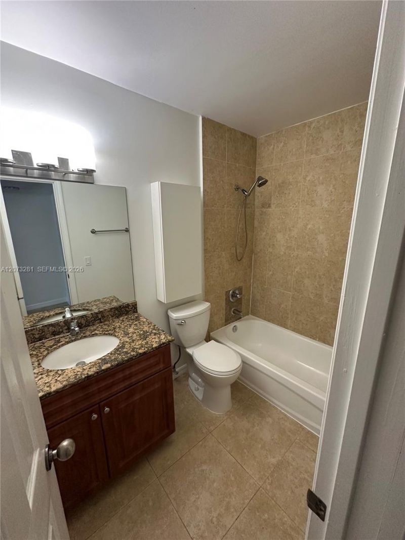 14500 SW 88th Ave , Unit 220, Palmetto Bay, FL 33176 Photo