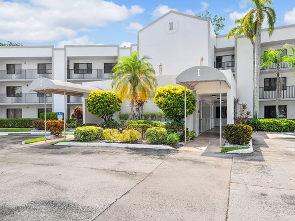 10837 W CLAIRMONT Circle, Unit 208, Tamarac, FL 33321