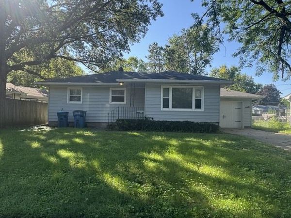 1311 Anthony Place , Camanche, IA 52730