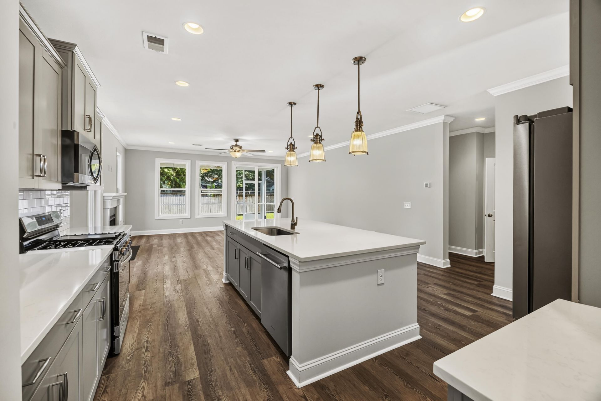 1279 Hammrick Lane Photo 8