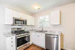 8612 Coppergrove Drive photo 4