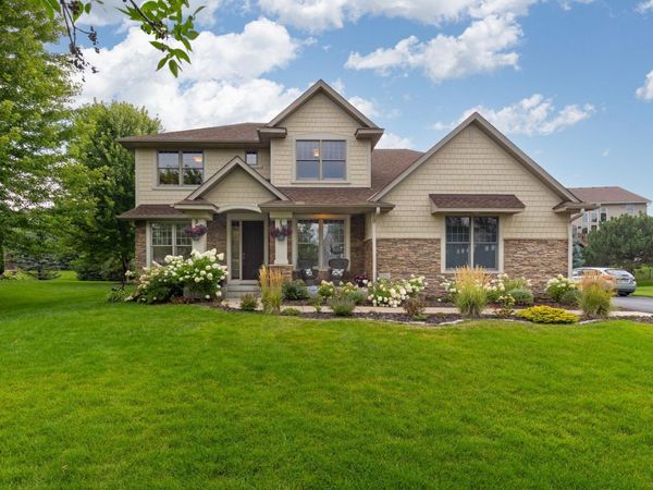 1752 Carriage Drive, Victoria, MN 55386