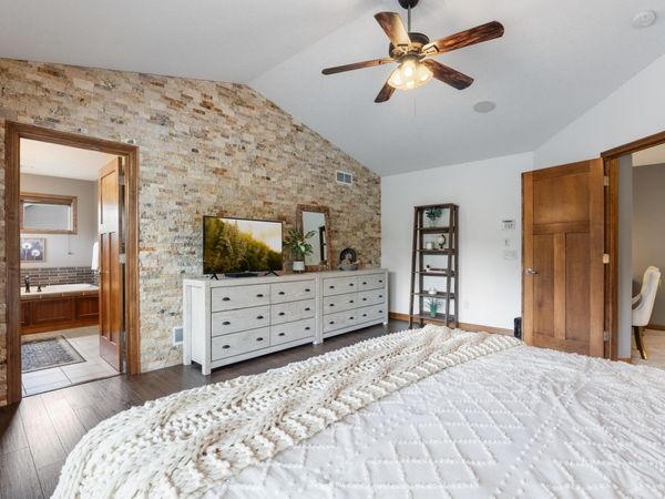 1752 Carriage Drive, Victoria, MN 55386