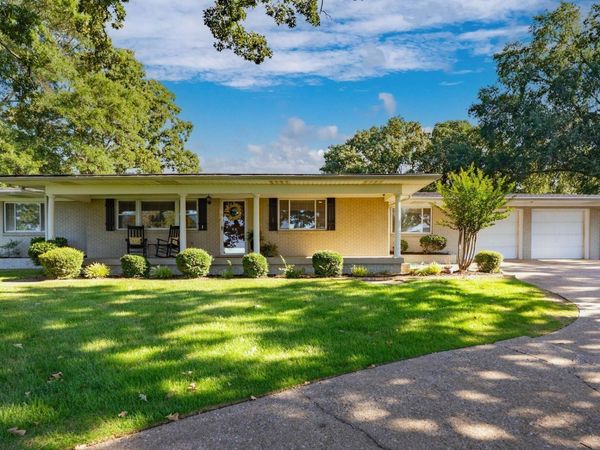 800 Grandview, Conway, AR 72032