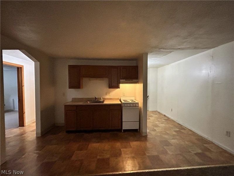 183 Woodmont Avenue, Unit 2, Steubenville, OH 43952 Photo 3