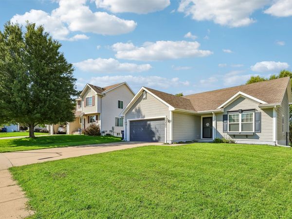 15405 Aurora Avenue, Urbandale, IA 50323