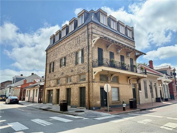937 SAINT LOUIS Street , Unit 3, New Orleans, LA 70112