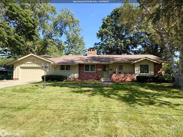 1104 S 13th Avenue W, Newton, IA 50208