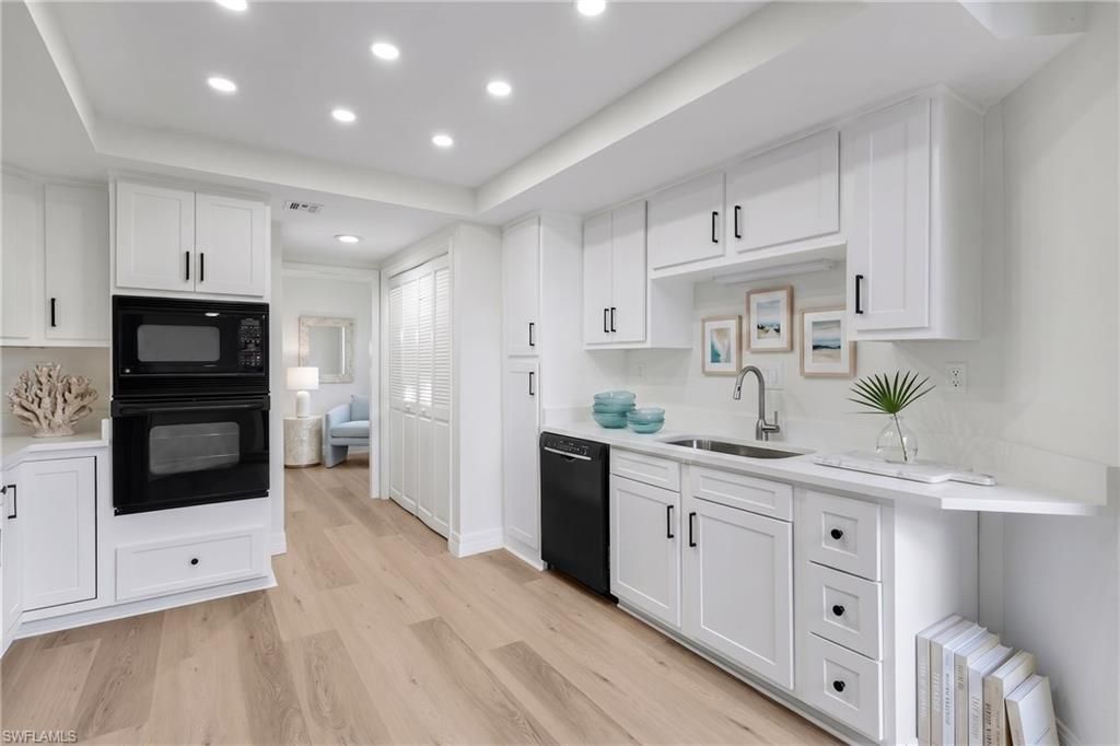 6075 Pelican Bay Blvd, Unit 104, Naples, FL 34108 Photo