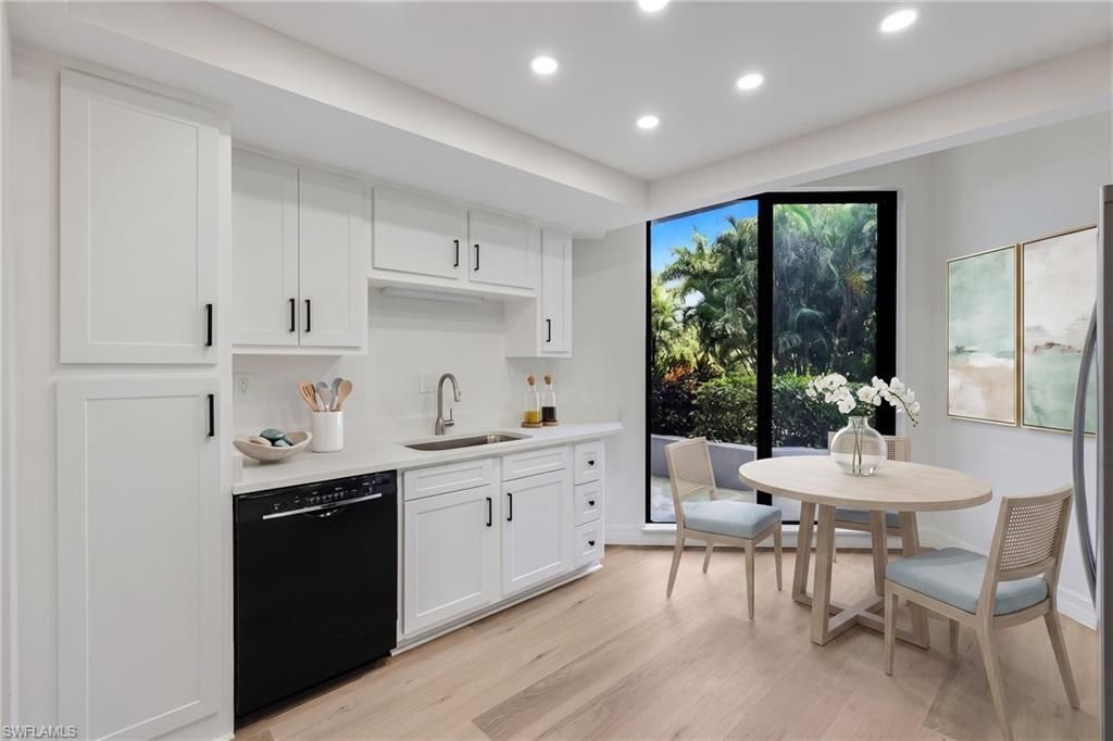 6075 Pelican Bay Blvd, Unit 104, Naples, FL 34108 Photo