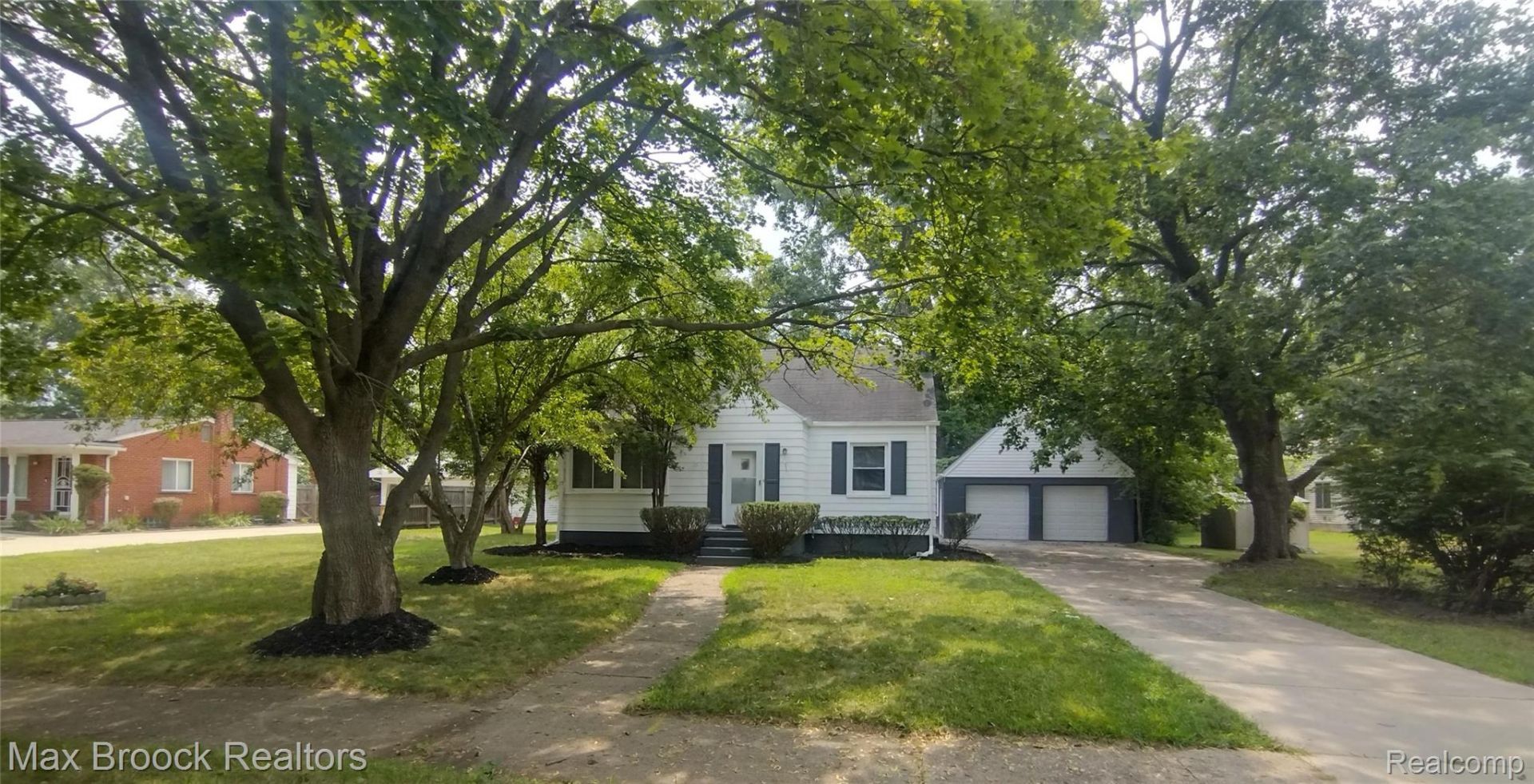 19925 Saxton Avenue, Southfield, Mi 48075 Main Photo