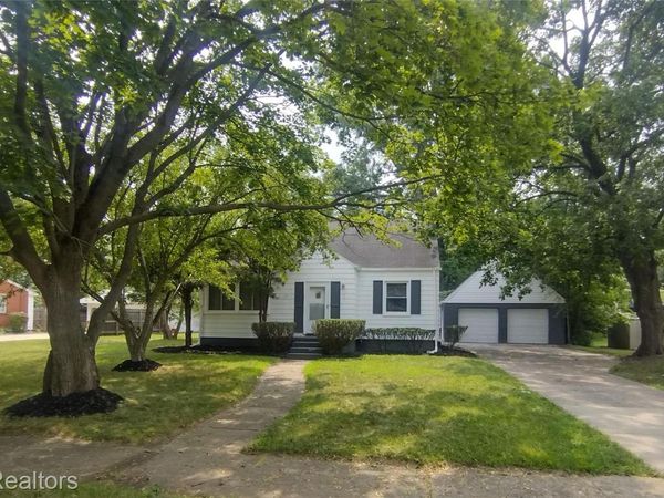 19925 Saxton Avenue, Southfield, Mi 48075