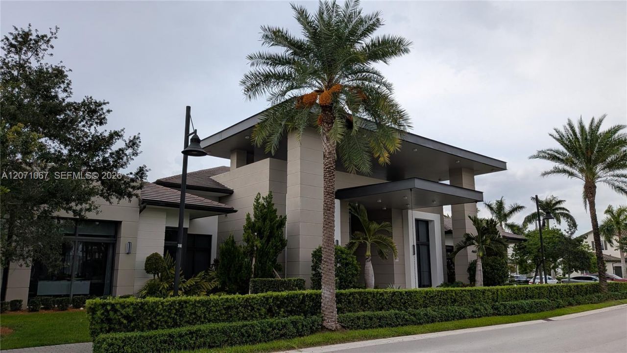 8001 NW 41st St, Unit F-204, Doral, FL 33166 Photo