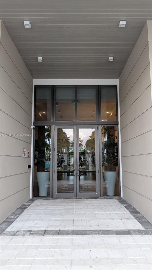 8001 NW 41st St, Unit F-204, Doral, FL 33166 Photo