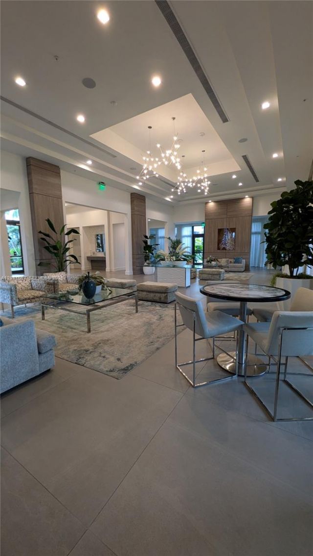 8001 NW 41st St, Unit F-204, Doral, FL 33166 Photo