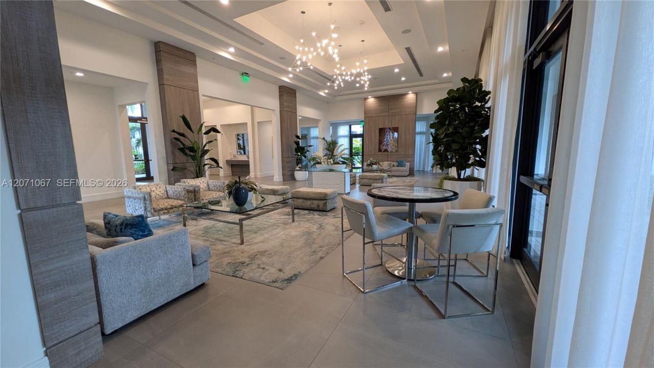8001 NW 41st St, Unit F-204, Doral, FL 33166 Photo