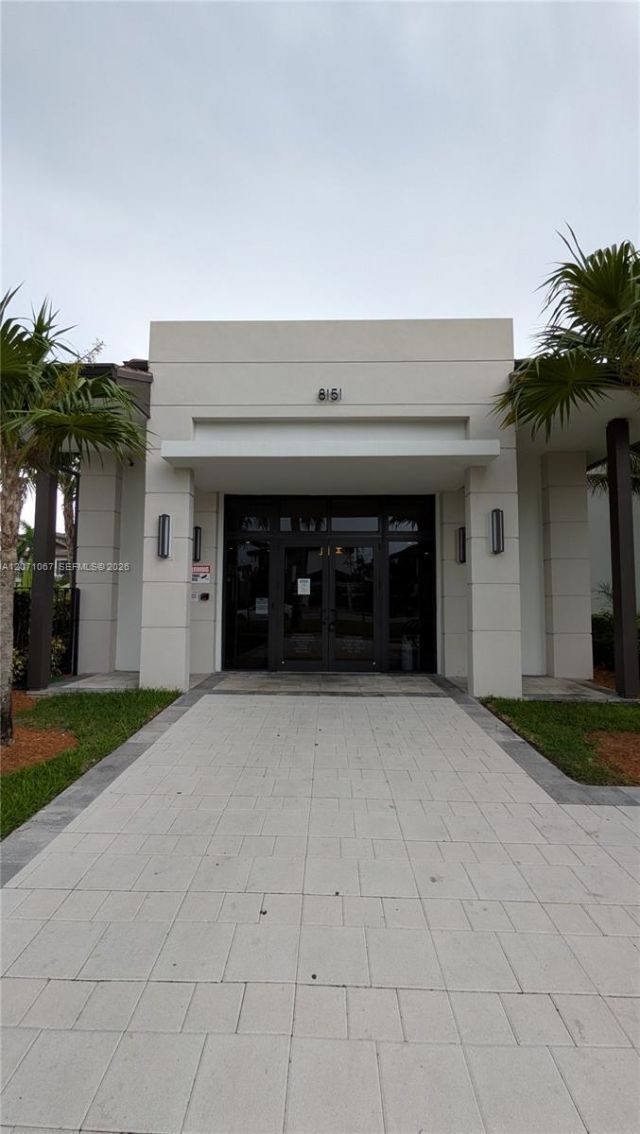 8001 NW 41st St, Unit F-204, Doral, FL 33166 Photo