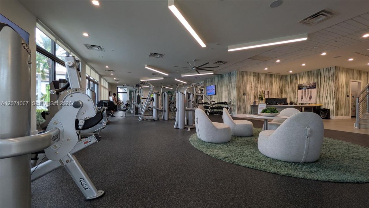 8001 NW 41st St, Unit F-204, Doral, FL 33166 Photo