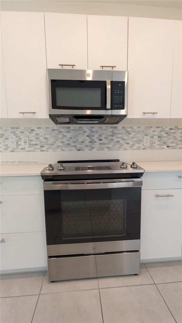 8001 NW 41st St, Unit F-204, Doral, FL 33166 Photo