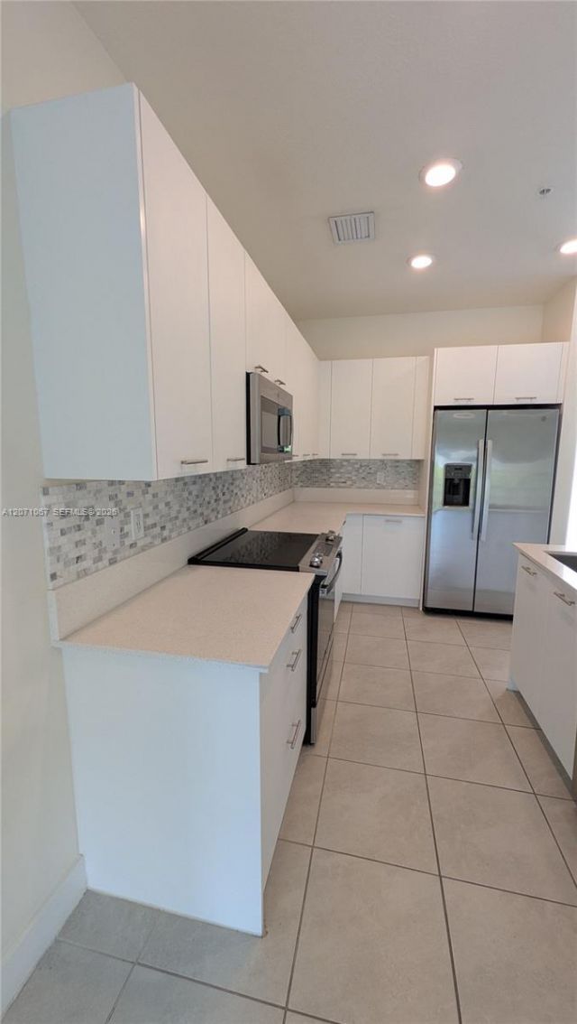 8001 NW 41st St, Unit F-204, Doral, FL 33166 Photo