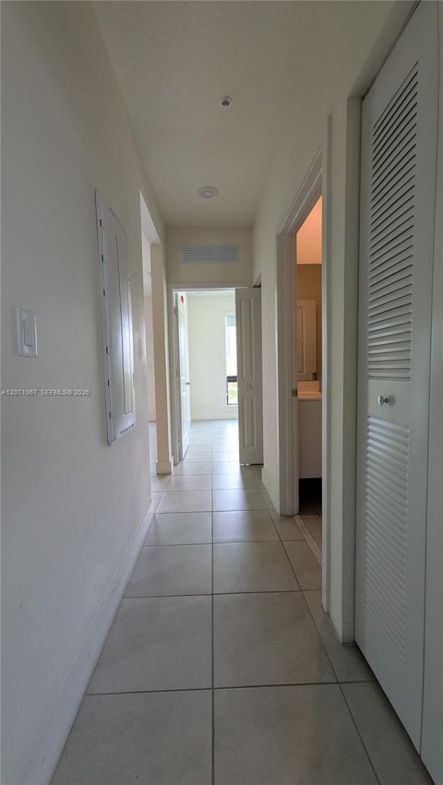 8001 NW 41st St, Unit F-204, Doral, FL 33166 Photo