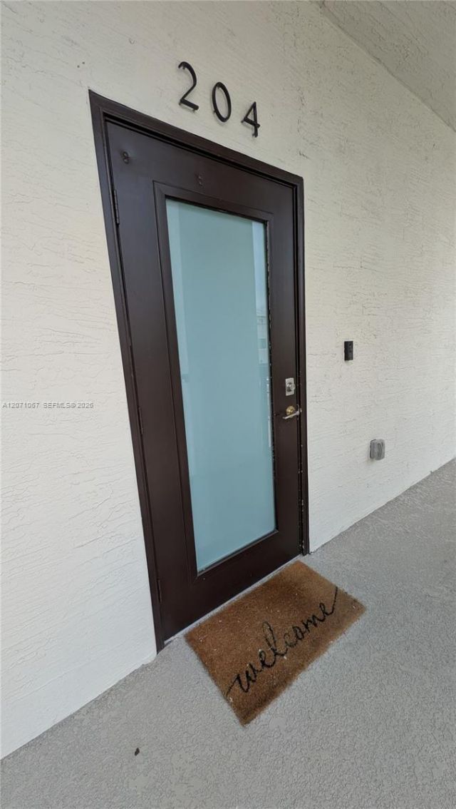 8001 NW 41st St, Unit F-204, Doral, FL 33166 Photo