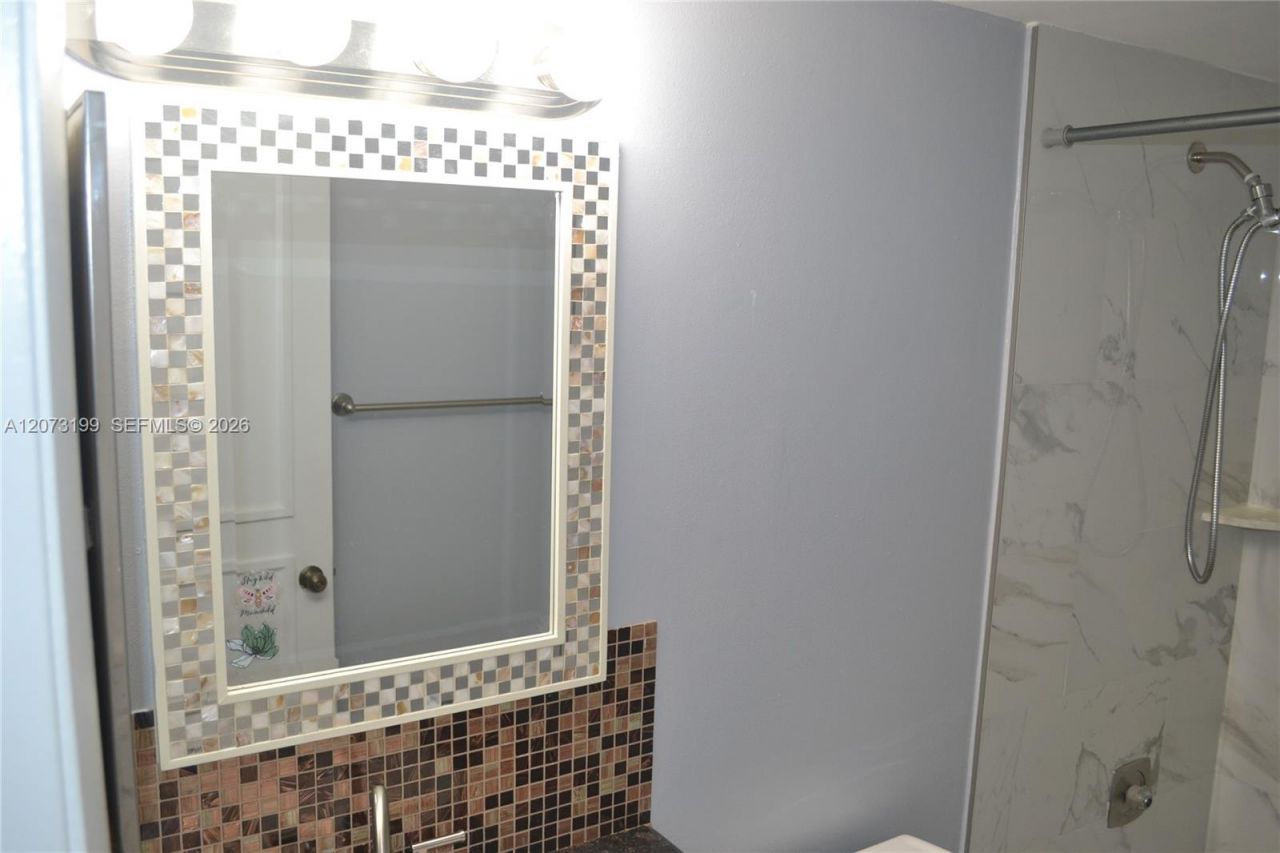 8601 NW 34th Pl, Unit A208, Sunrise, FL 33351 Photo