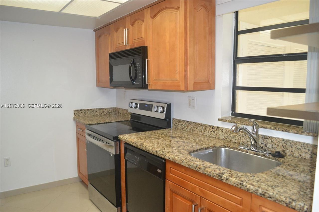 8601 NW 34th Pl , Unit A208, Sunrise, FL 33351 Photo