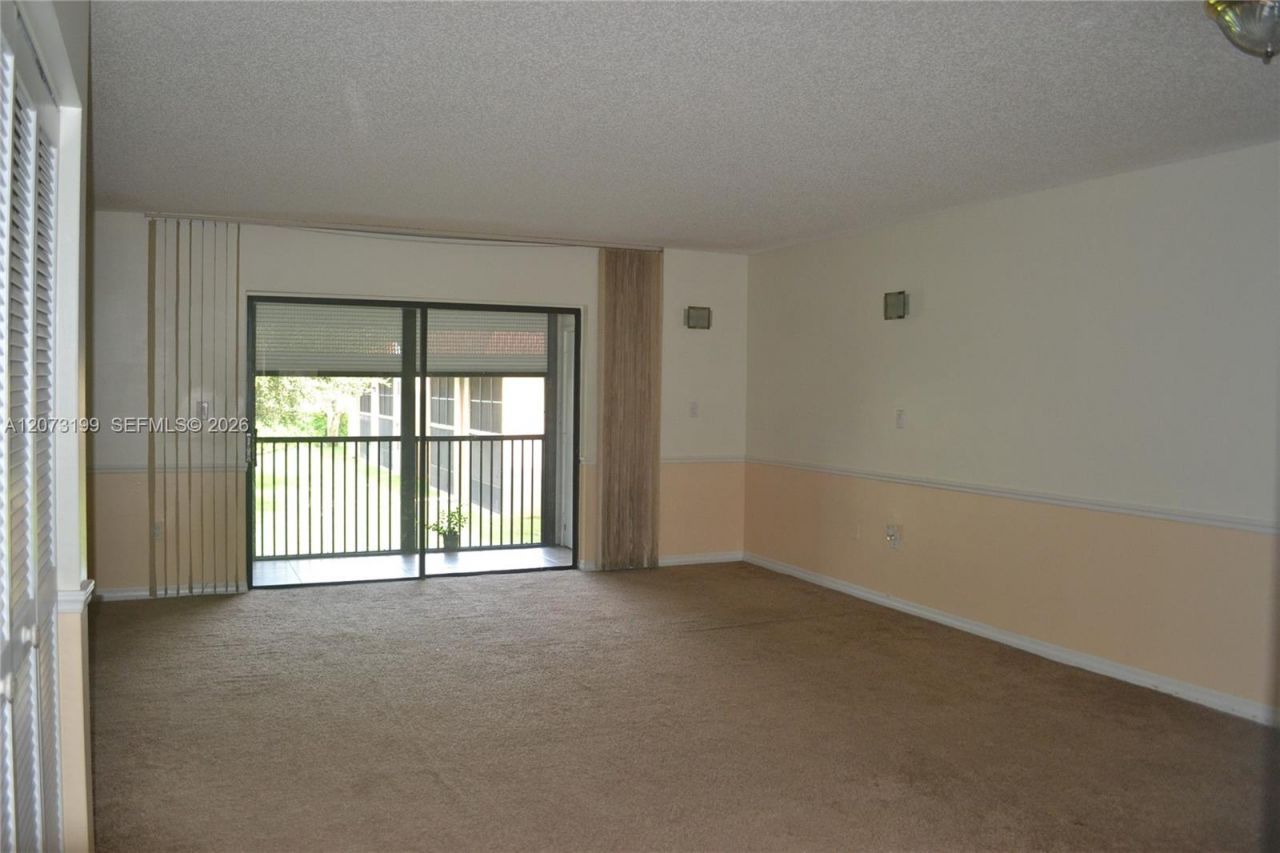8601 NW 34th Pl, Unit A208, Sunrise, FL 33351 Photo