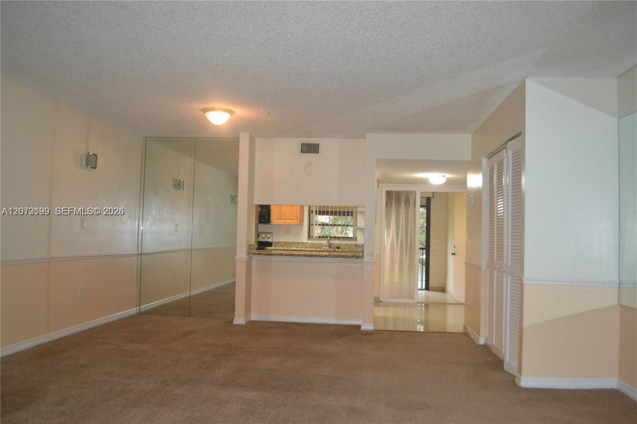 8601 NW 34th Pl , Unit A208, Sunrise, FL 33351 Photo