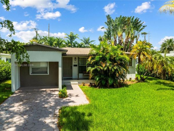 317 SE 3rd Ter , Dania Beach, FL 33004