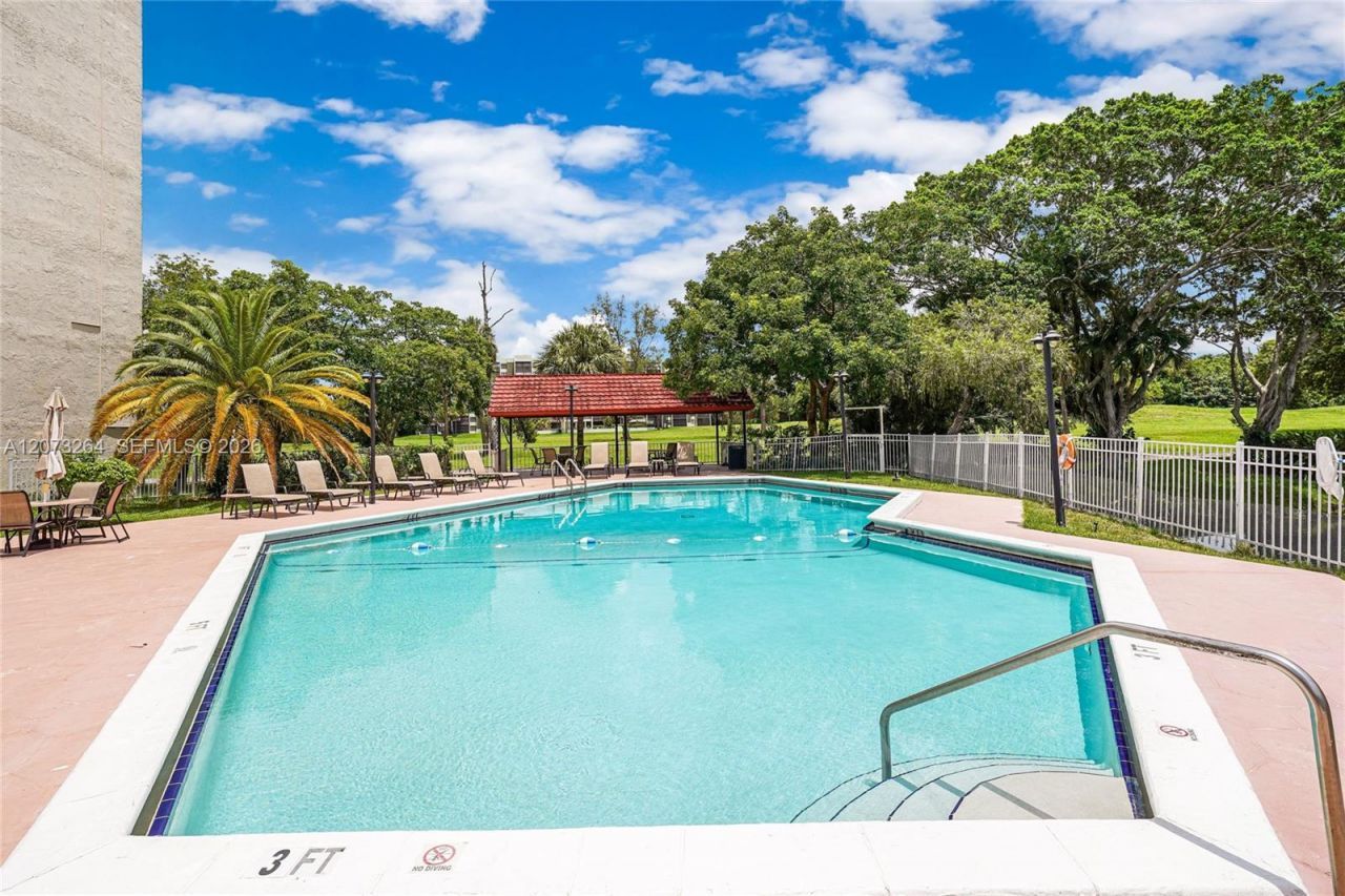 7051 Environ Blvd , Unit 432, Lauderhill, FL 33319 Photo