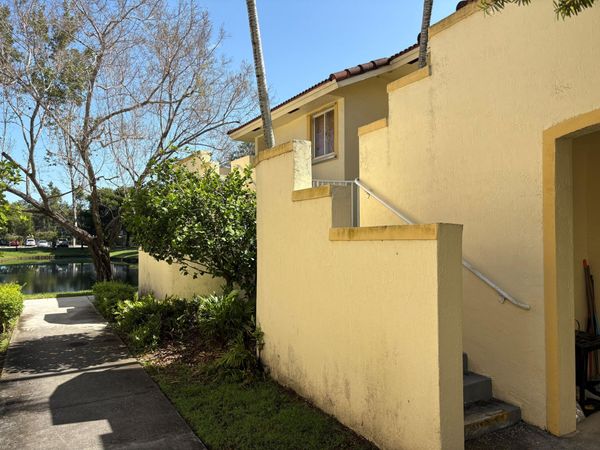 6235 SW 47TH Manor, Unit 202, Davie, FL 33314