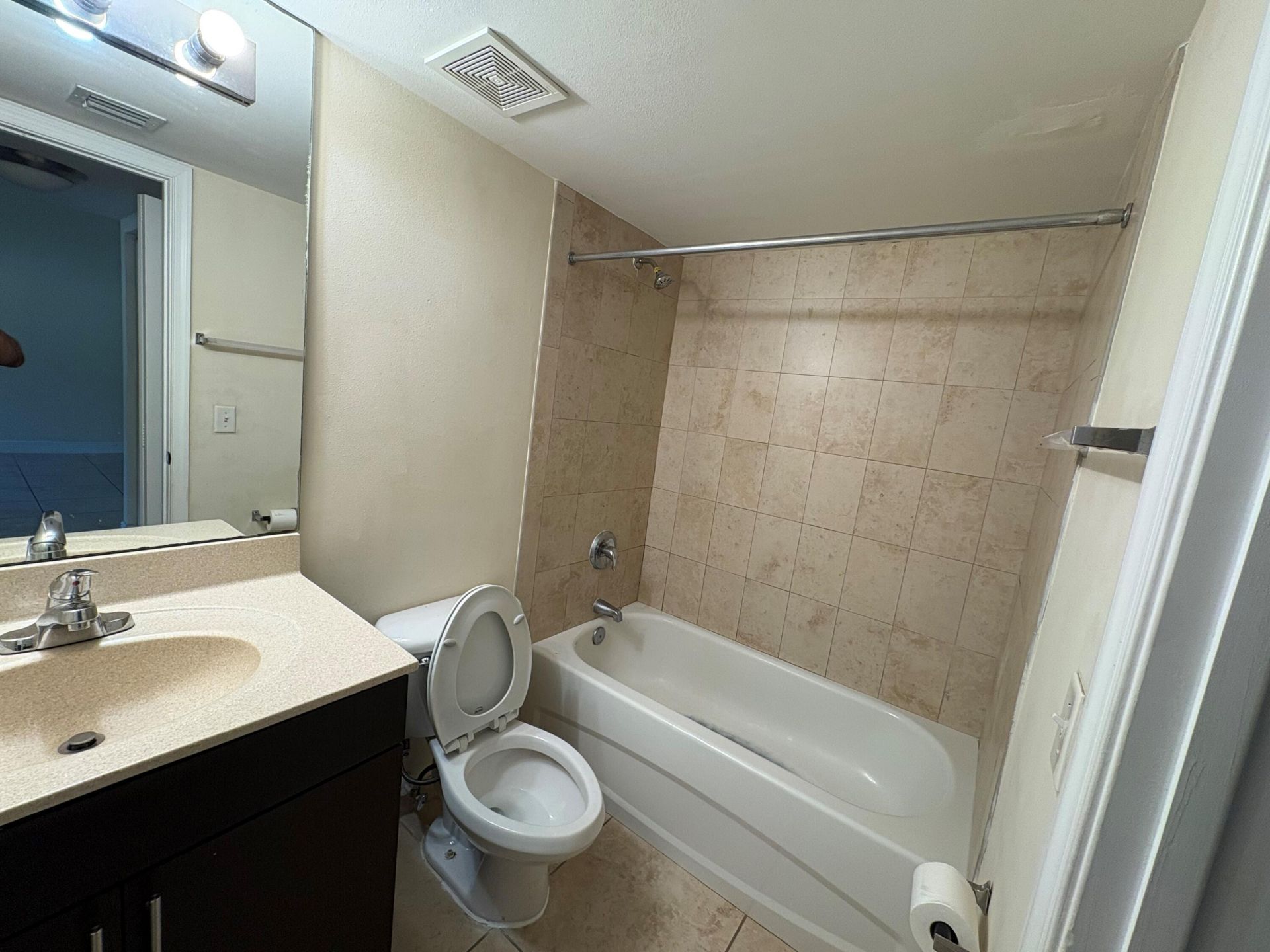 6235 SW 47th Manor, Unit 202, Davie, FL 33314 Photo