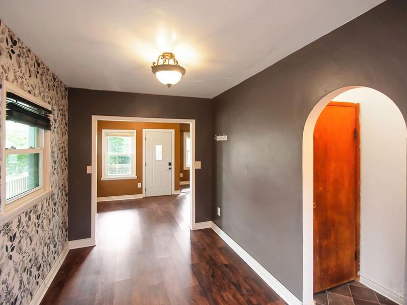 8141 Lesourdsville West Chester Road, West Chester, OH 45069 Photo 14